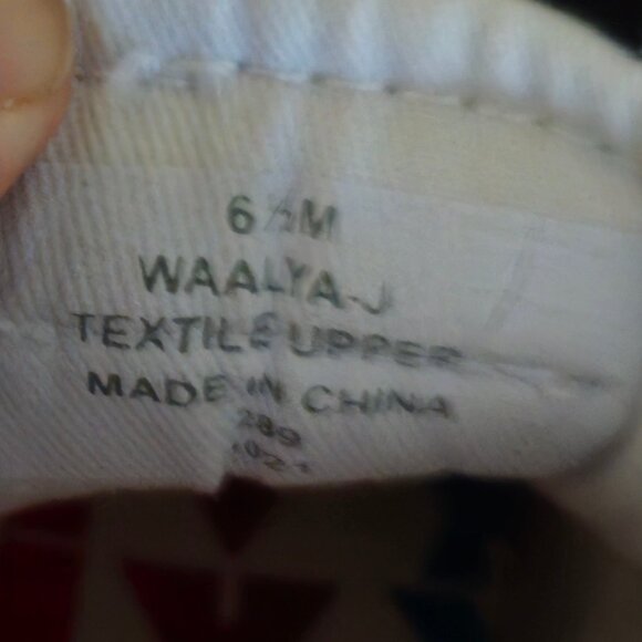 Airwalk Women's Alya-J Rainbow Print Sneakers Size 6.5 NWT - Picture 6 of 6